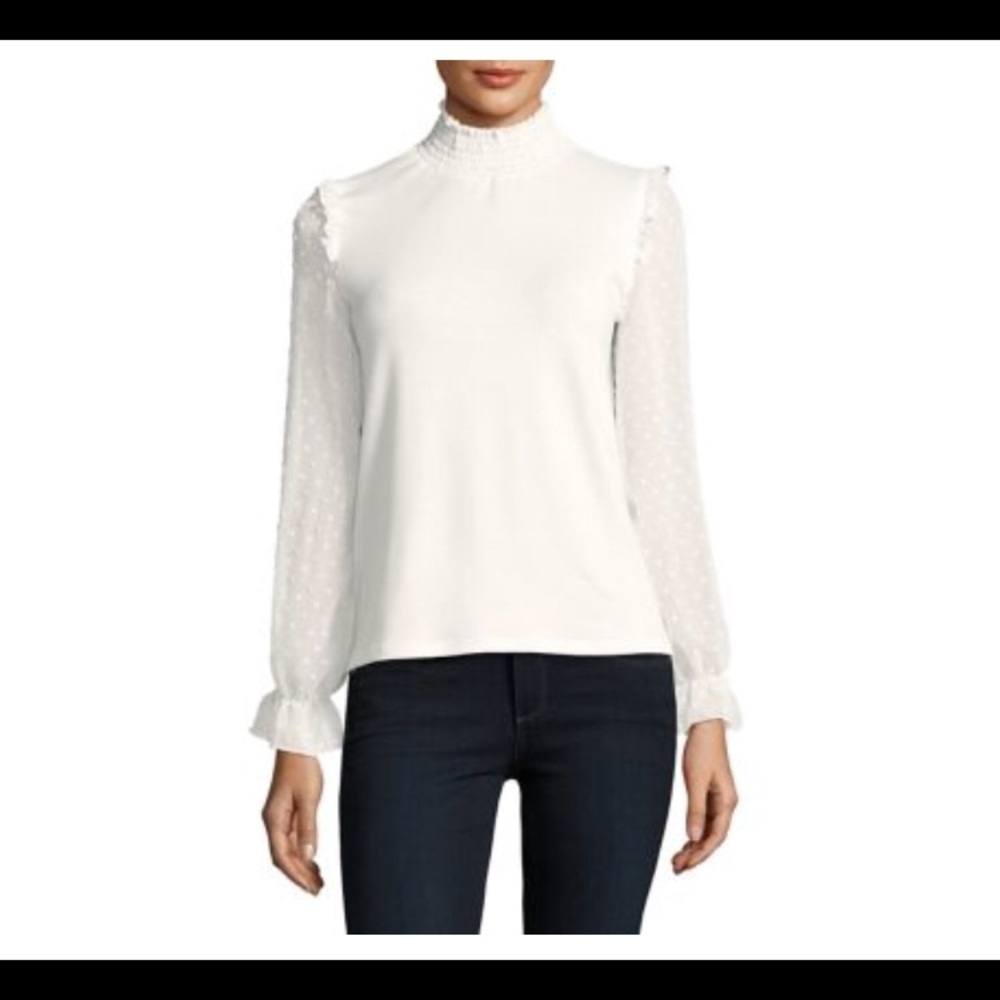 White lace sleeve turtle neck